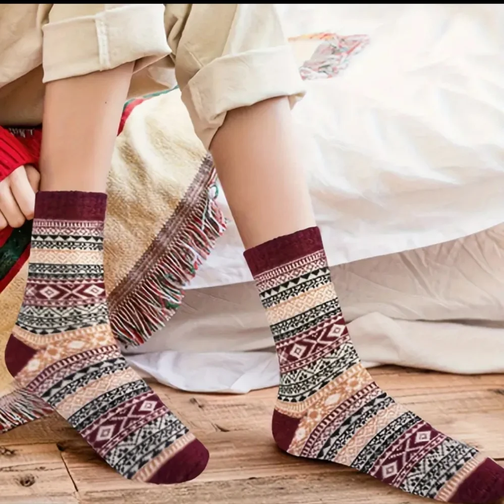 5 Pack Womens Socks Cozy Crew Size OS